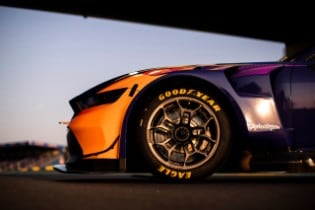 Ford Formally Unveils Mustang GT3 at Le Mans as Classic C... Ford Formally Unveils Mustang GT3 at Le Mans as Classic C...
